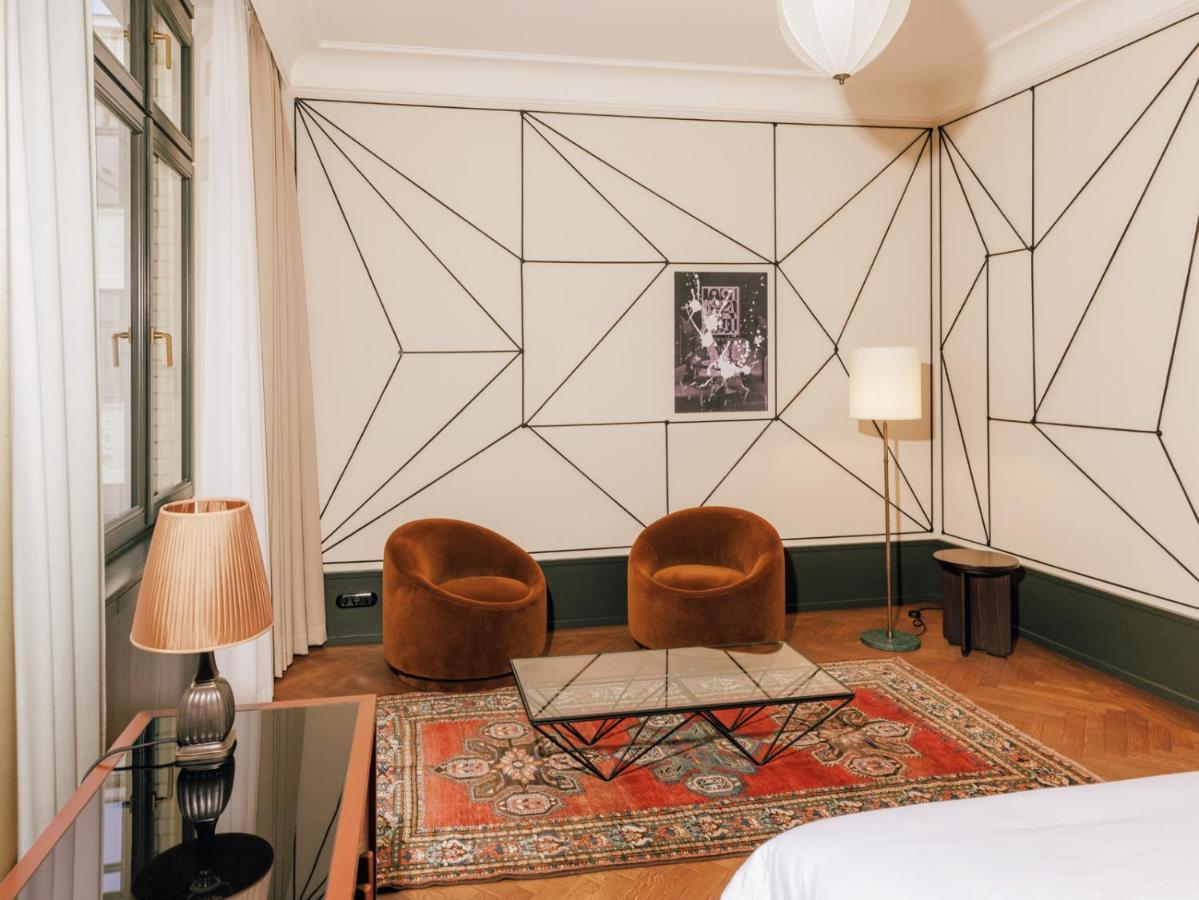 Boutique Hotel Chateau Royal Berlin Exterior photo A room at the hotel