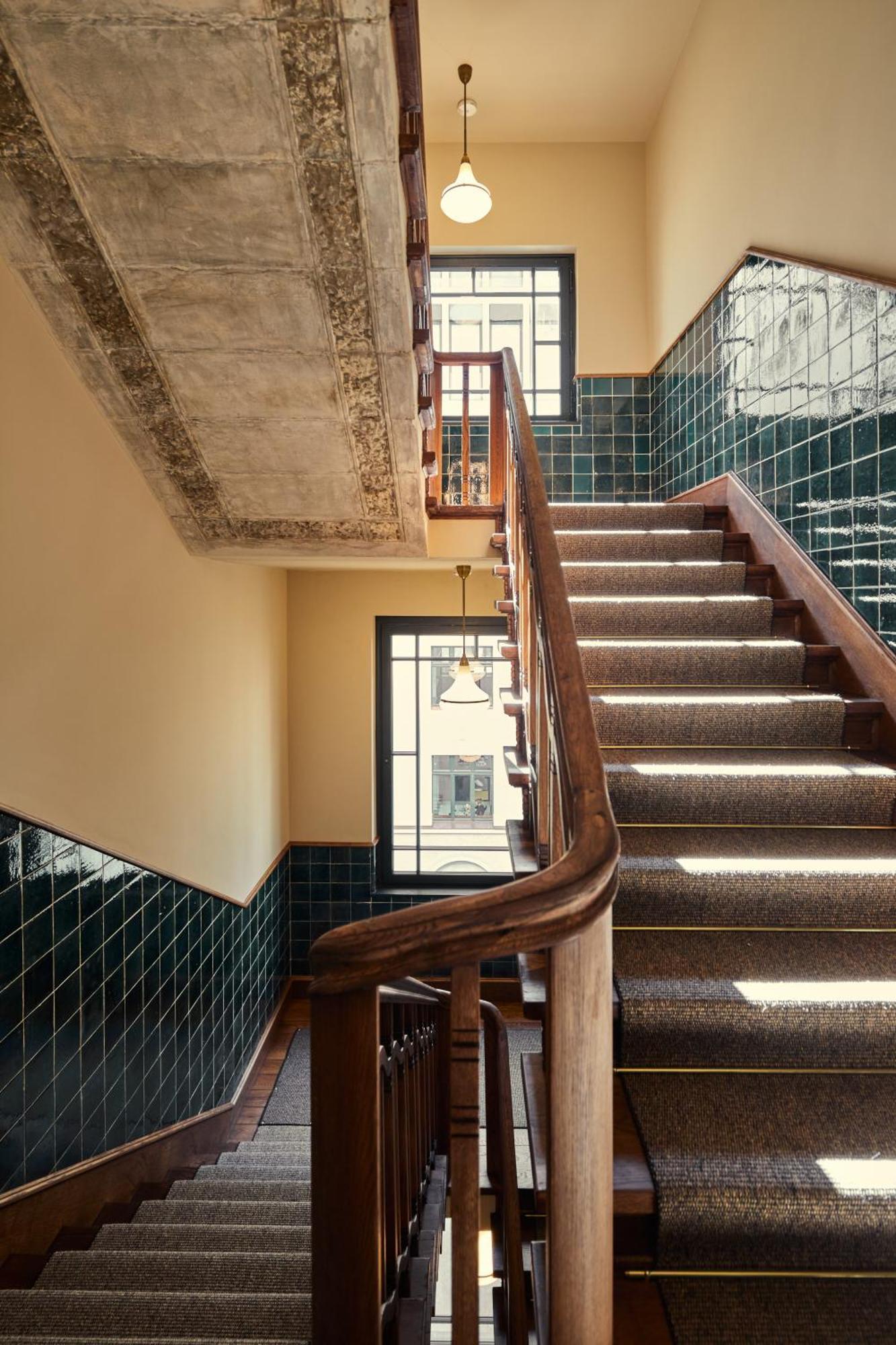 Boutique Hotel Chateau Royal Berlin Exterior photo Staircase